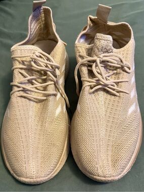 Men's Breathable Knit Athletic Sneakers in Beige